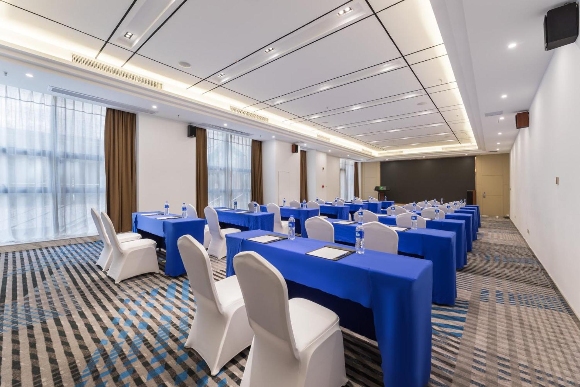 Holiday Inn Express - Liuyang Development Zone By Ihg Changsha Huanghua Airport エクステリア 写真